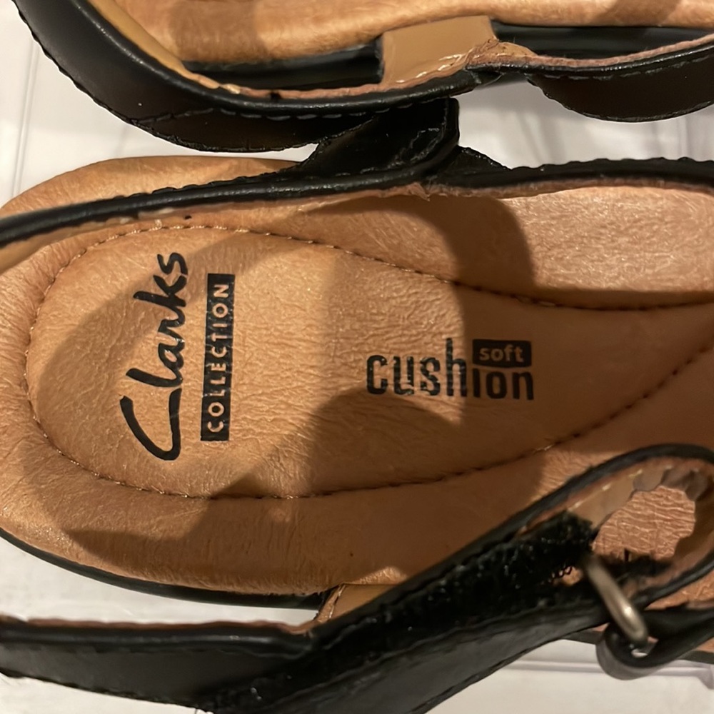 Clarks Cushion Soft Sandals - Picture 2 of 7